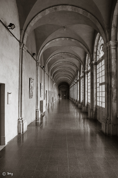 Cloître de l'abbaye des Prémontrés à Pont à Mousson